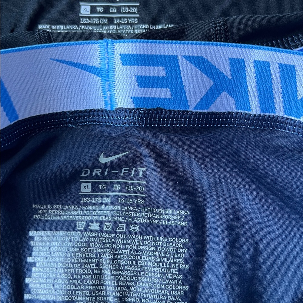 (2) Nike Dri-Fit Boys Essential Micro Solid Boxer Briefs - Picture 3 of 7